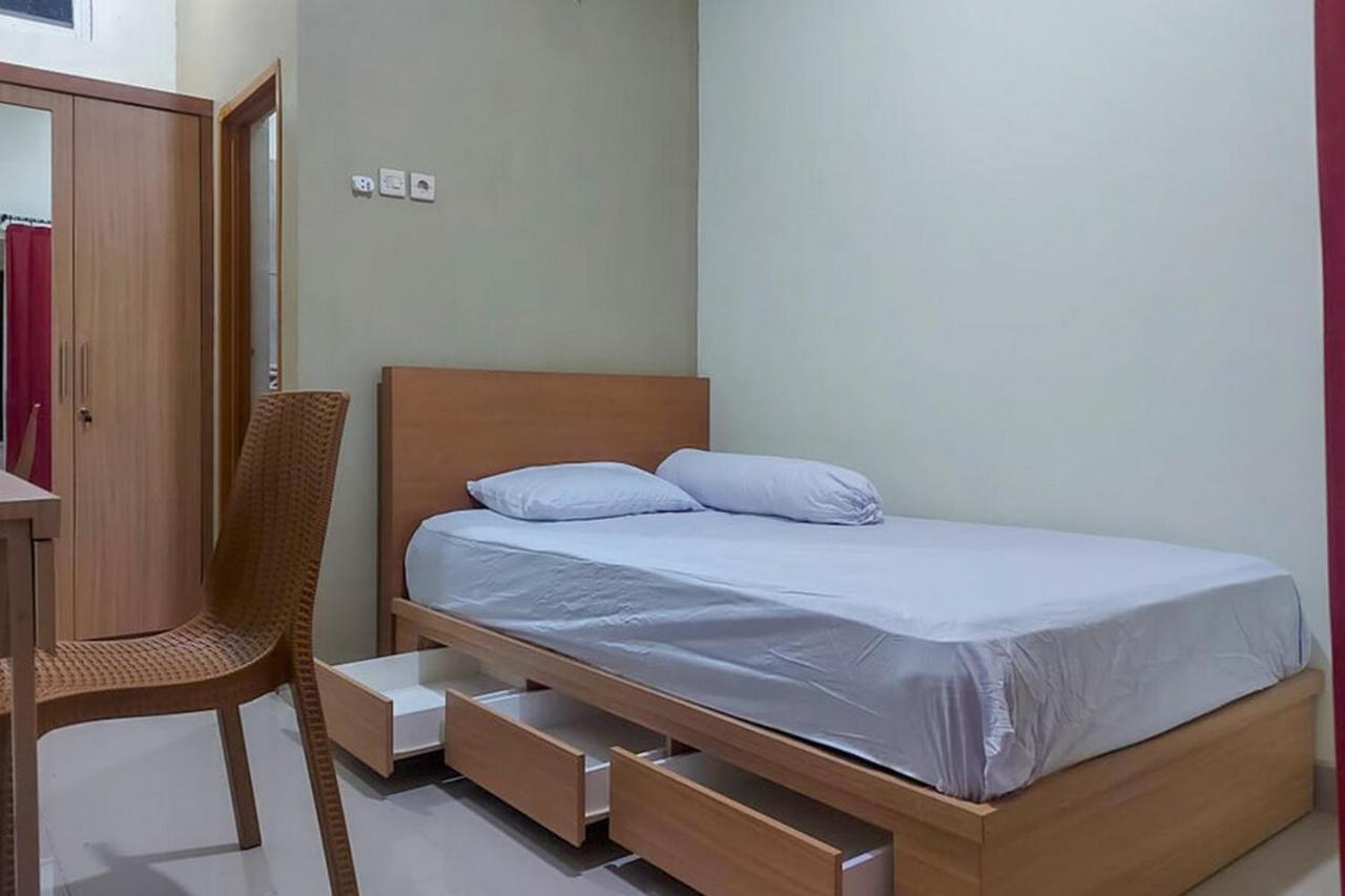 Hotel Koolkost @ Jalan Tirto Agung Srondolwetan Exterior foto