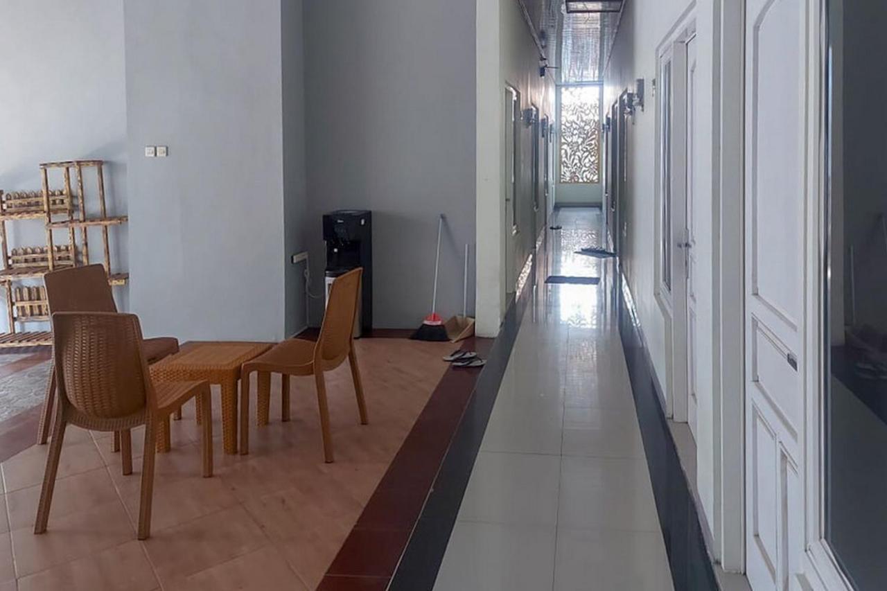 Hotel Koolkost @ Jalan Tirto Agung Srondolwetan Exterior foto