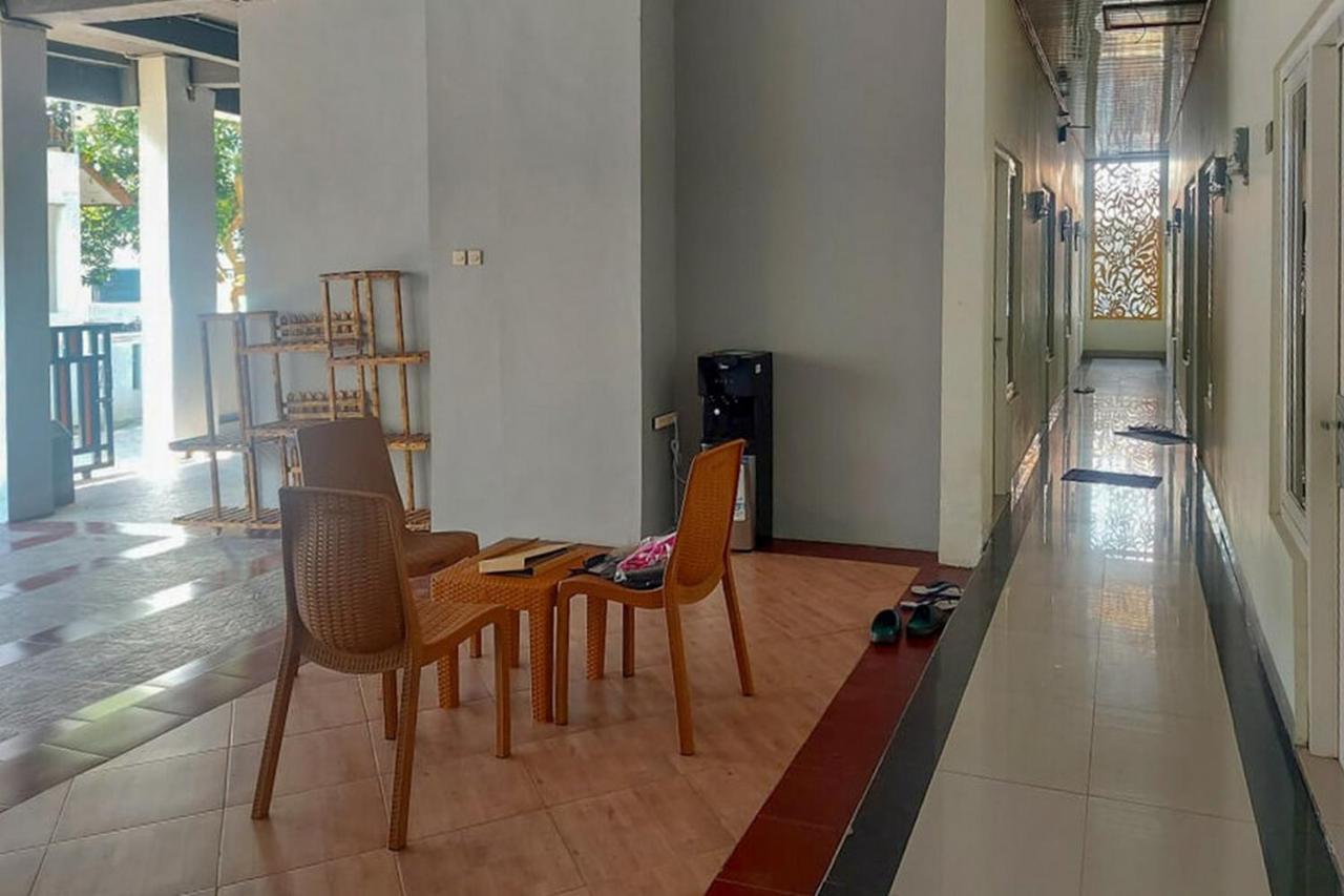 Hotel Koolkost @ Jalan Tirto Agung Srondolwetan Exterior foto